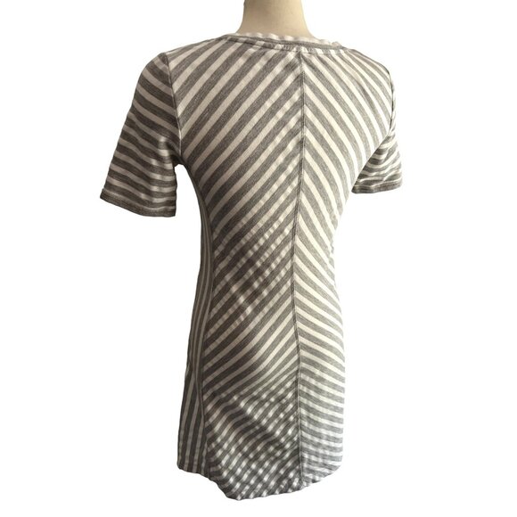 T by Talbots Striped A Line Dress Sz Small Petite Womens Short Sleeve Gray & Whi - Picture 14 of 16
